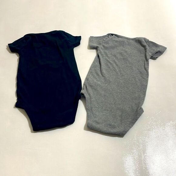 Carter’s Baby Dinosaur Onesies (2pk) - Picture 2 of 3